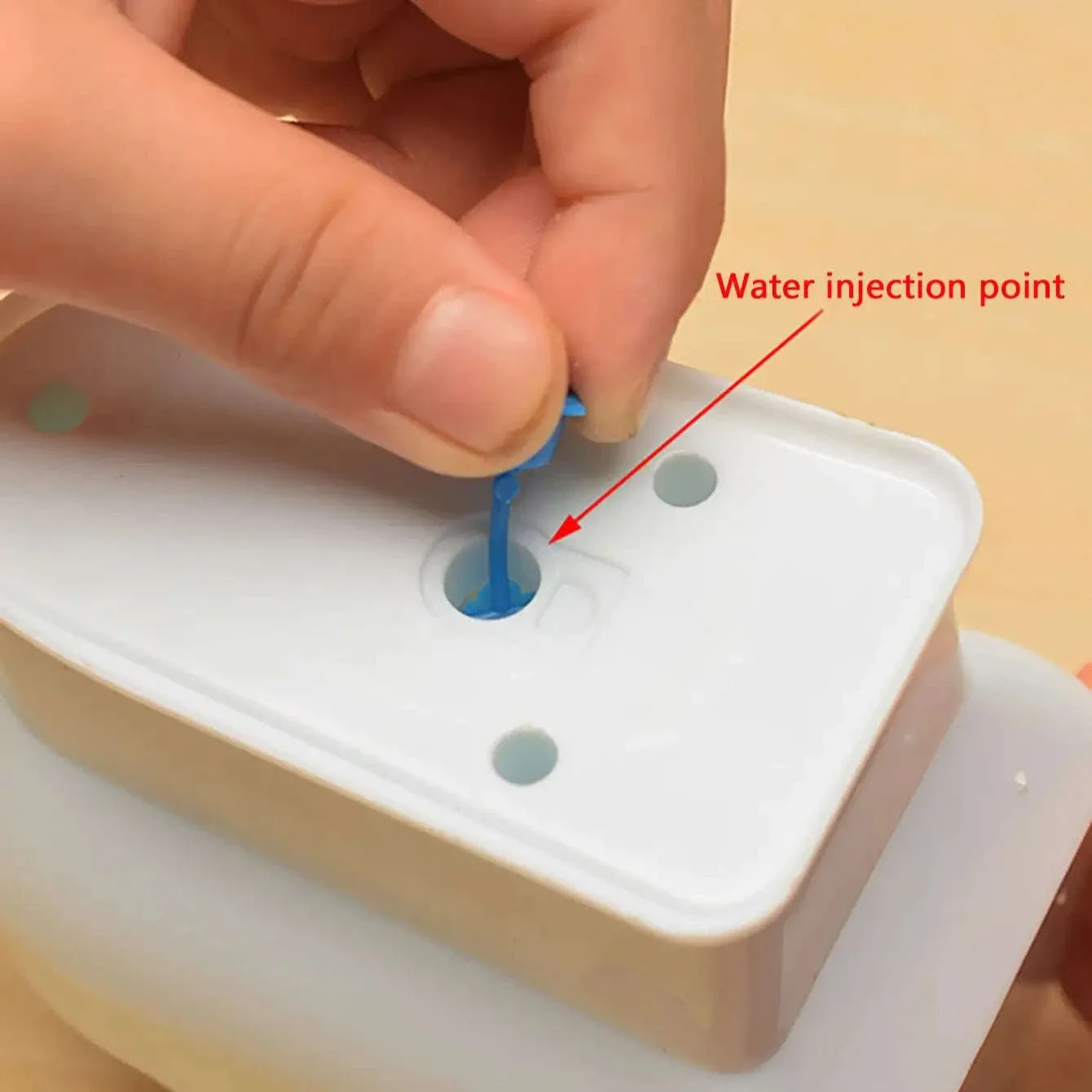 Mini Poop Spray Prank Toy for Harmless Party Laughs - Image 2