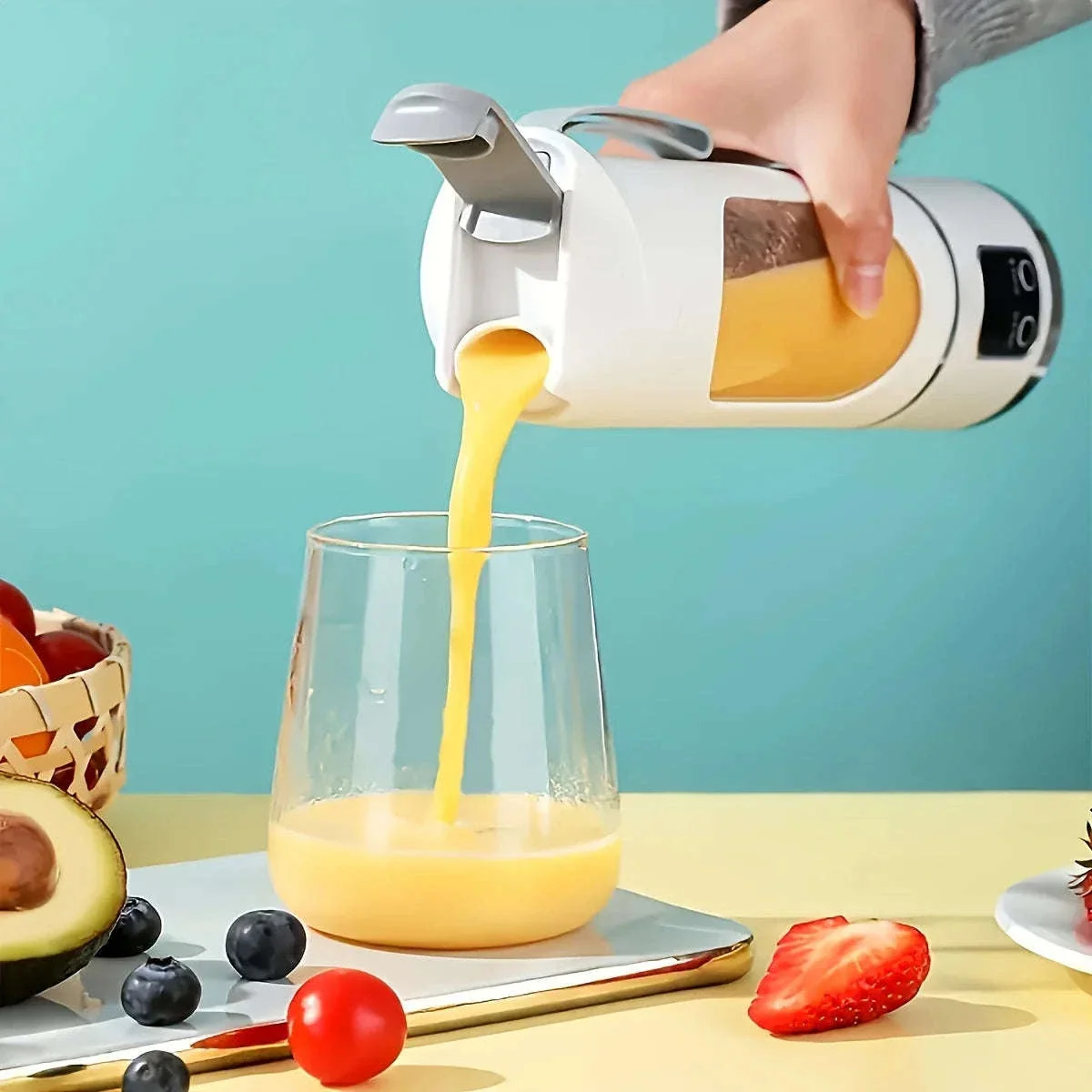 USB Rechargeable Portable Blender Juicer, 10oz-17oz Smoothie Maker - Image 2