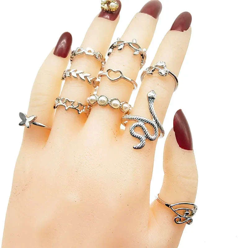 30-Piece Mixed Style Ring Set with Pearl and Silver Designs - Image 2