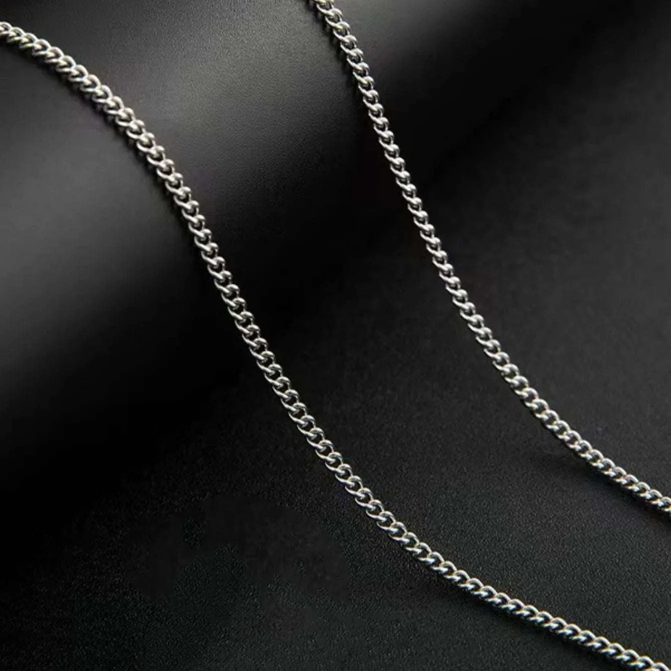 3mm Men’s Cuban Chain Necklace in Stainless Titanium - Image 5