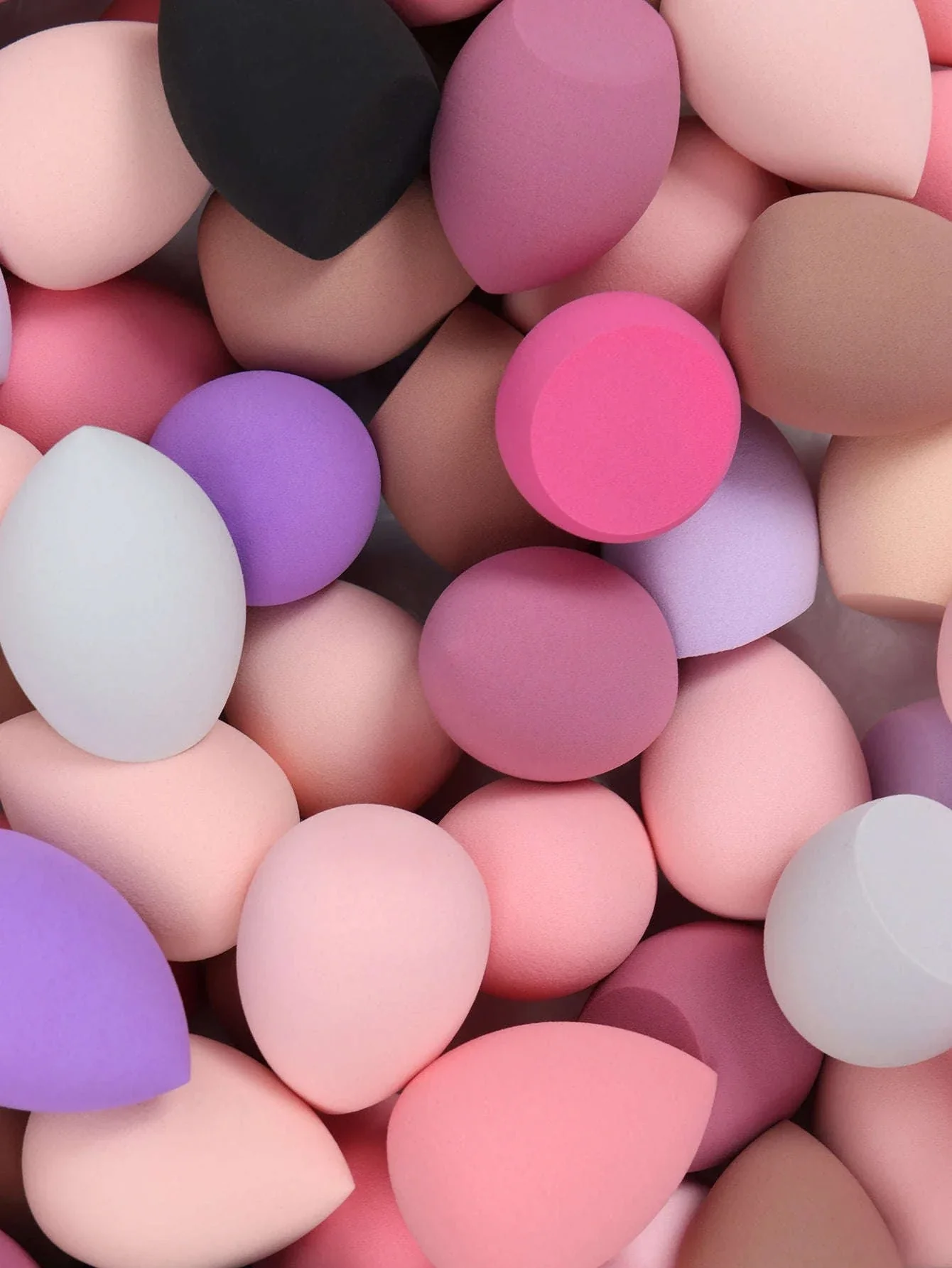 Medium Beauty Sponge Set for Smooth, Airbrushed Makeup - Image 3