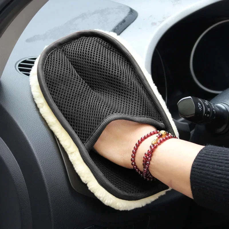 Soft Wool Car Cleaning Gloves for Scratch-Free Detailing - Image 2