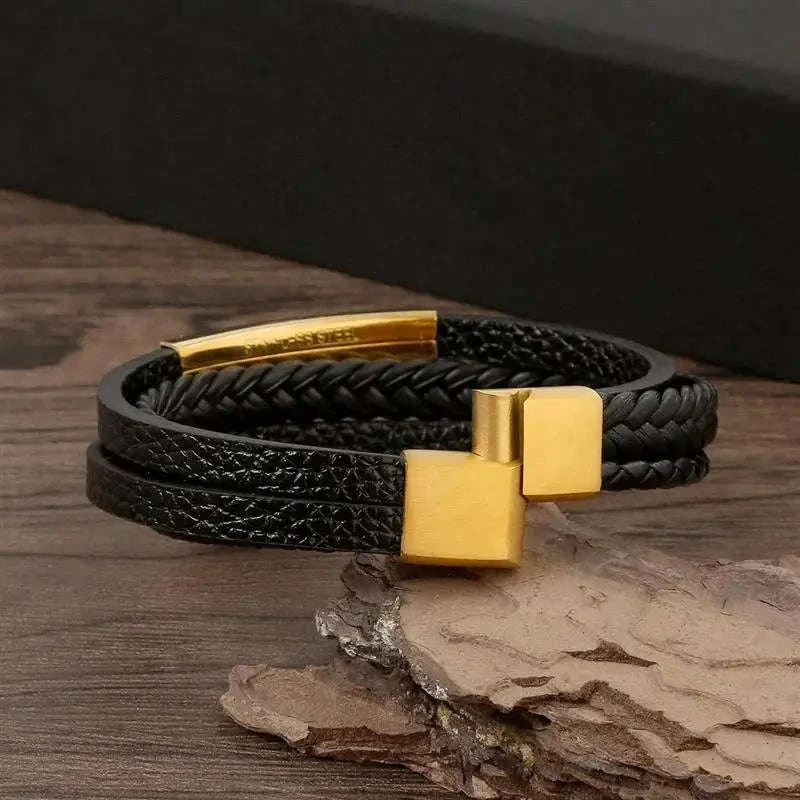 Hand-Woven Men's Leather Bracelet with Adjustable Fit - Image 5