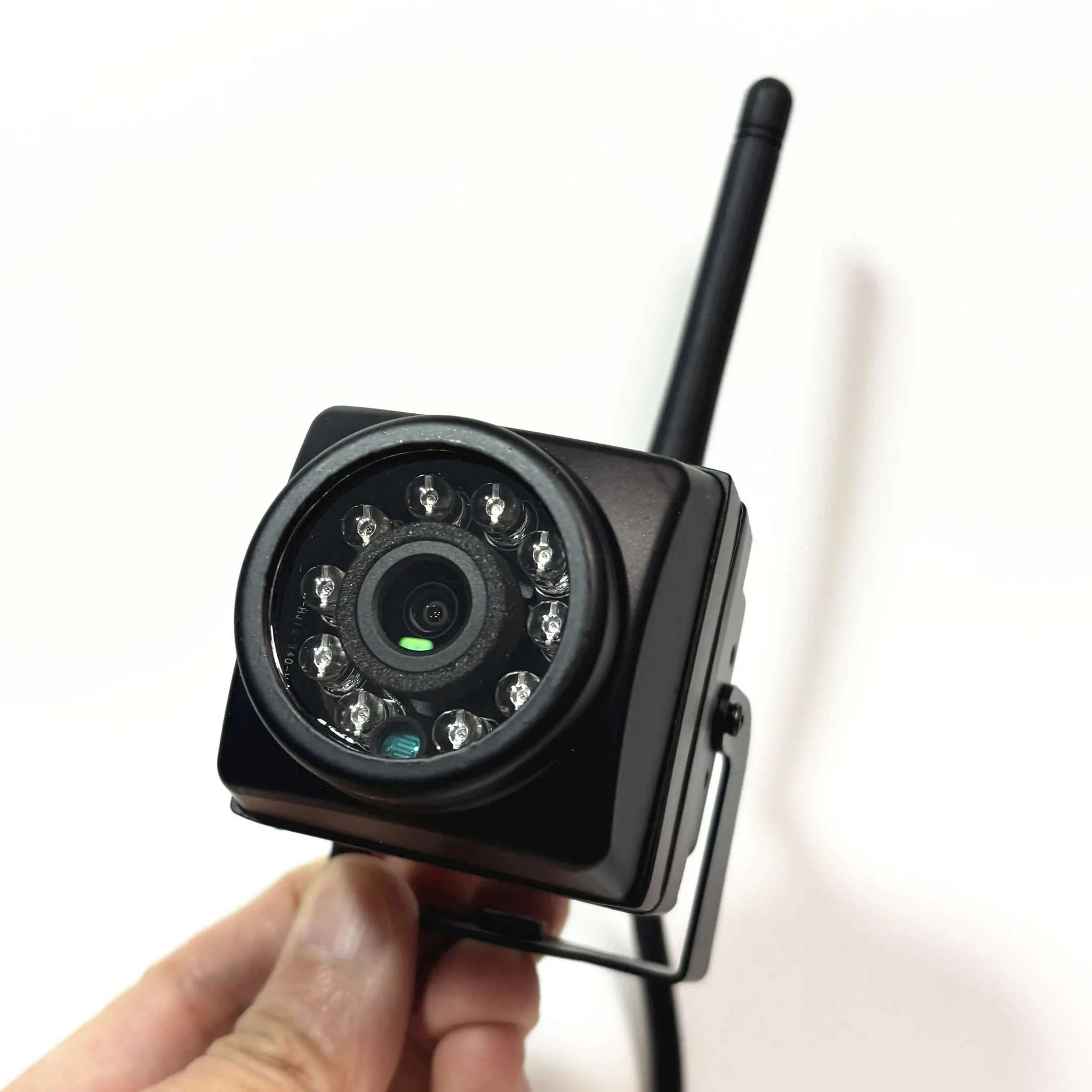 8MP WiFi IP Security Camera with Motion Detection and IP66 - Image 4