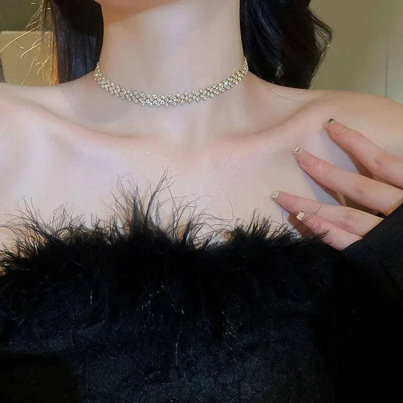 Geometric Crystal Rhinestone Choker Necklace for Evening Looks - Image 4