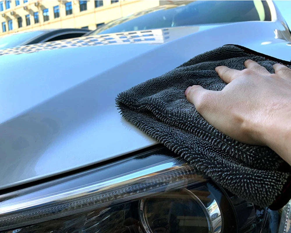 Microfiber Twist Car Wash Towel for Fast, Gentle Drying - Image 4