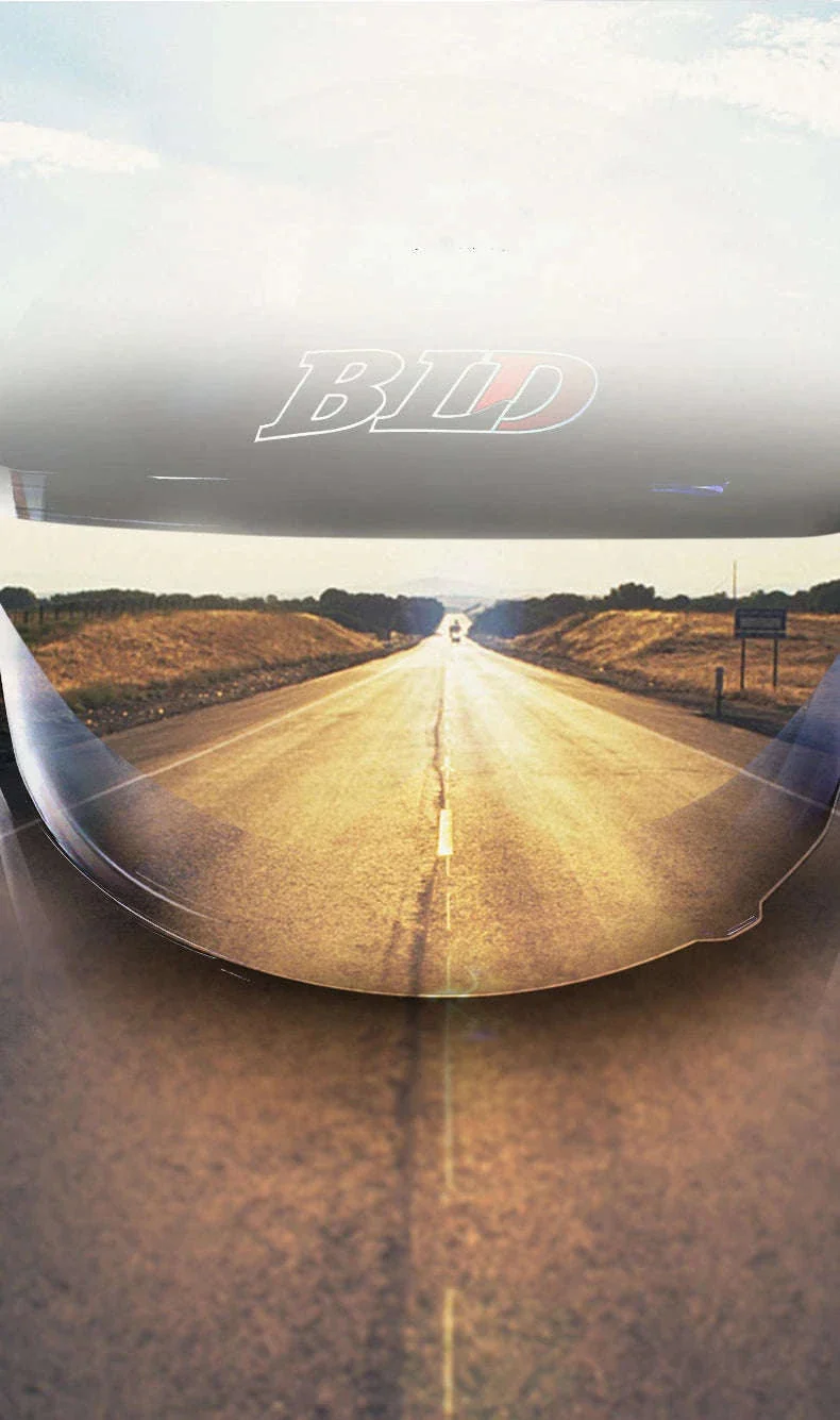 Dual Lens Motorcycle Helmet for Clear Vision and Protection - Image 11