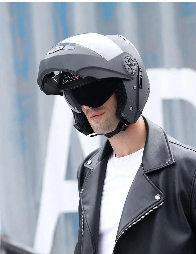 Dual Lens Motorcycle Helmet for Clear Vision and Protection - Image 24
