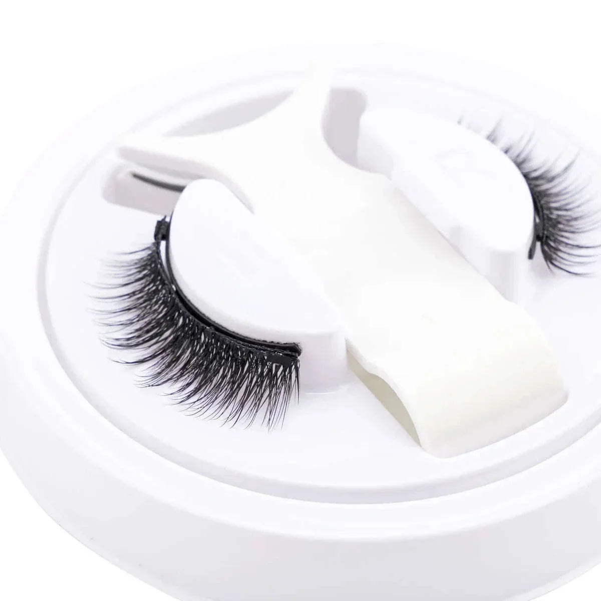 Reusable Magnetic False Eyelashes with Applicator Tweezers Set - Image 3