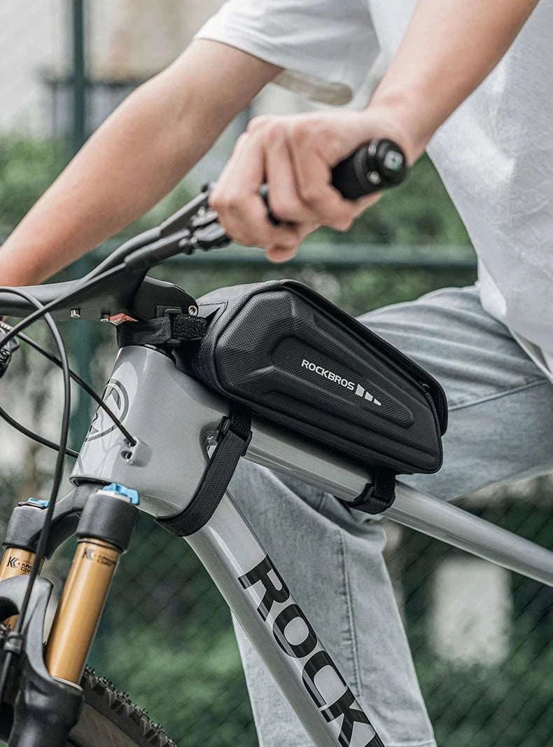 1.7L Waterproof Bike Frame Bag with Touchscreen - Image 21