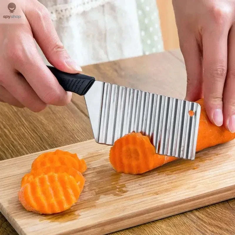 Stainless Steel Crinkle Cutter Knife for Wavy Fruit and Veggie Slices - Image 2