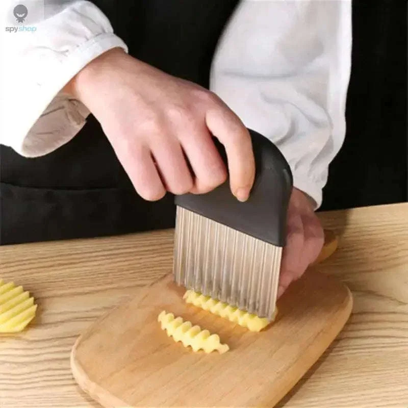 Stainless Steel Crinkle Cutter Knife for Wavy Fruit and Veggie Slices - Image 5