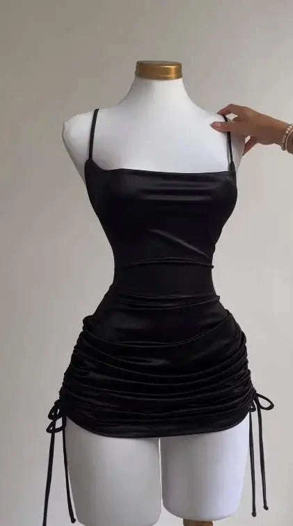 Summer Lace-Up Halter Bodycon Dress for Confident Warm-Weather Style - Image 5