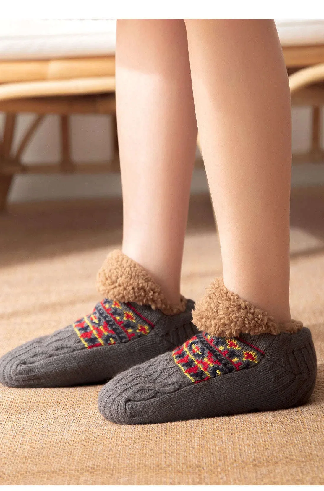Non-Slip Floor Socks for Warm, Cozy Comfort at Home - Image 11