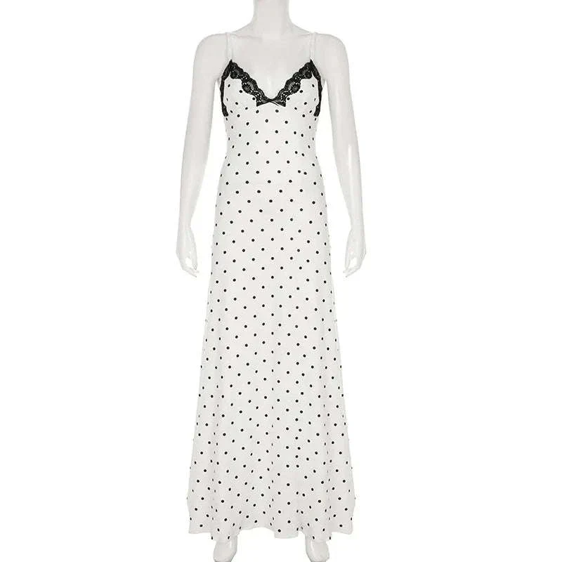 Tossy Lace V-Neck Maxi Dress with Elegant Flowing Silhouette - Image 9