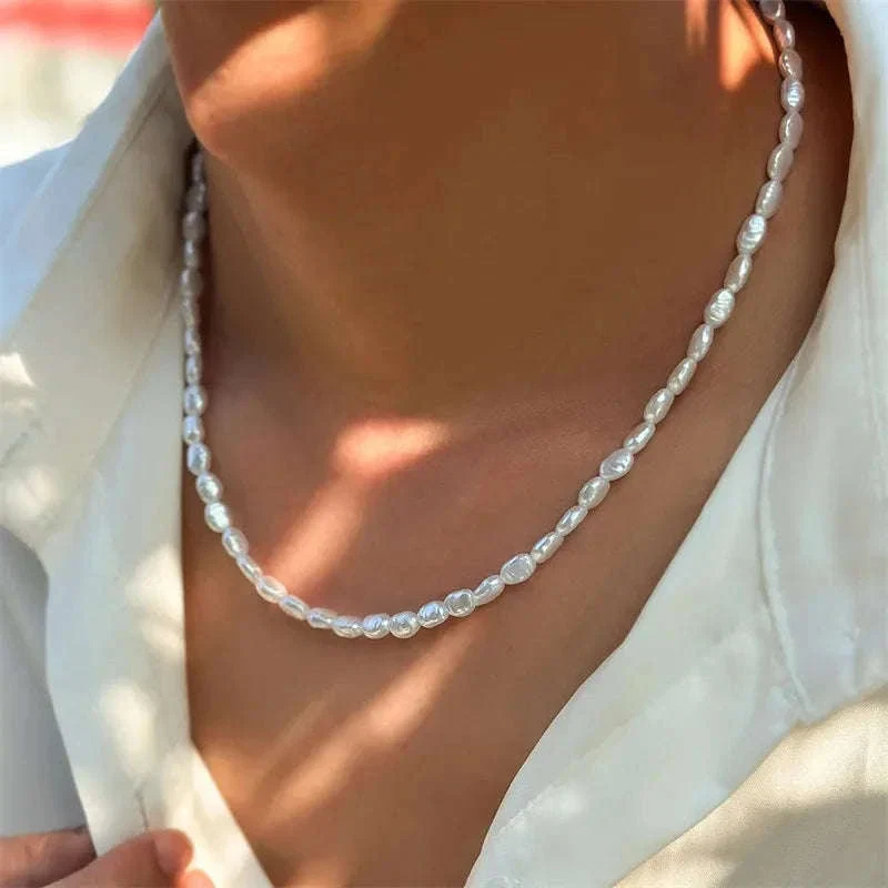 Vintage Imitation Pearl Choker Necklace for Timeless Style