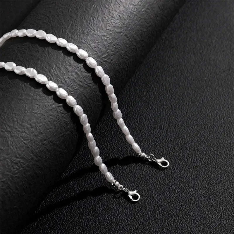 Vintage Imitation Pearl Choker Necklace for Timeless Style - Image 3