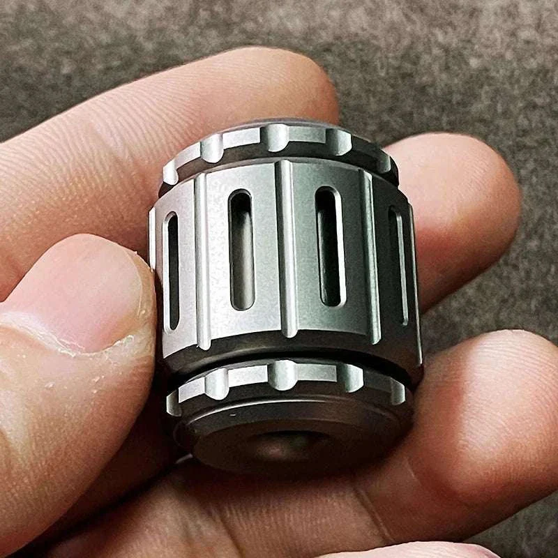 War Hammer EDC Spinner Pendant for Focus and Fidget Relief - Image 6