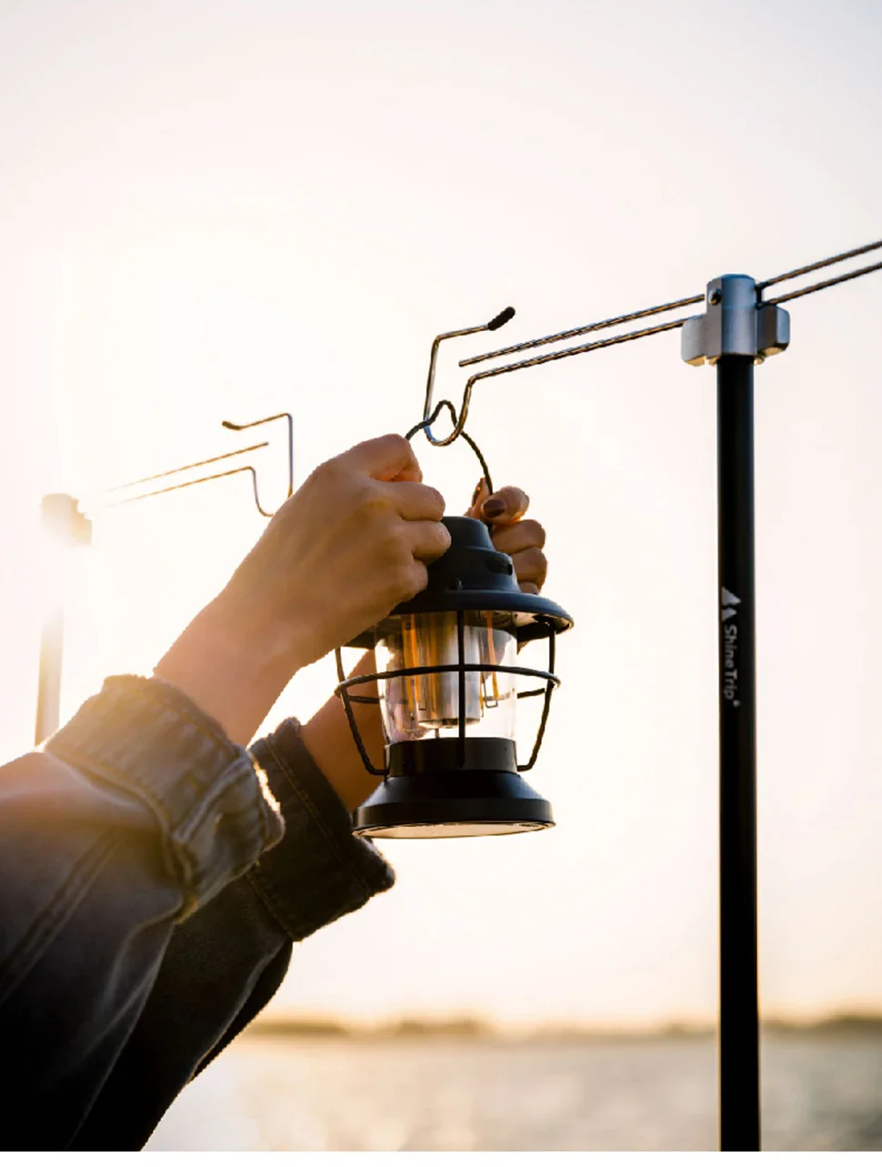 Camping Lantern Stand with Double Hooks, Foldable Aluminum Pole - Image 16