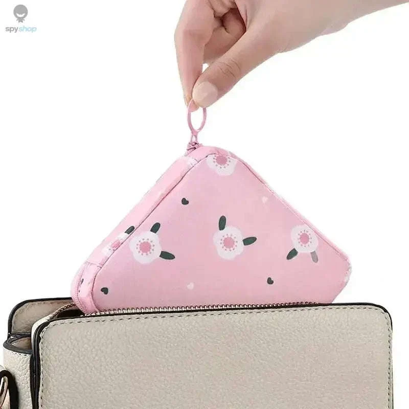 Waterproof Sanitary Napkin Storage Pouch for Discreet Daily Carry - Image 4