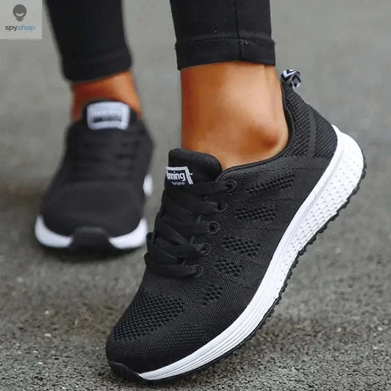 Breathable Women's Mesh Sneakers for Cool, Easy Comfort - Image 2